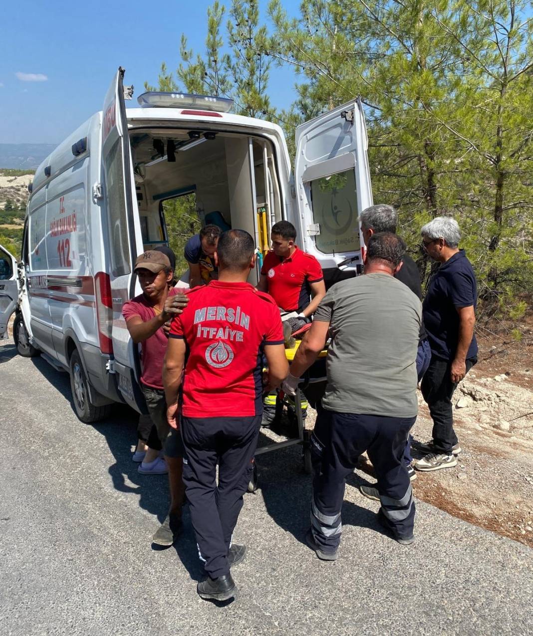 Mersin'de tarım işçilerini taşıyan minibüs devrildi: 7 yaralı 4